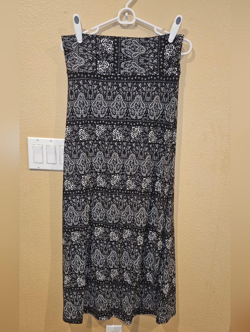NWT- Agnes & Dora Black and White Paisley Maxi Skirt